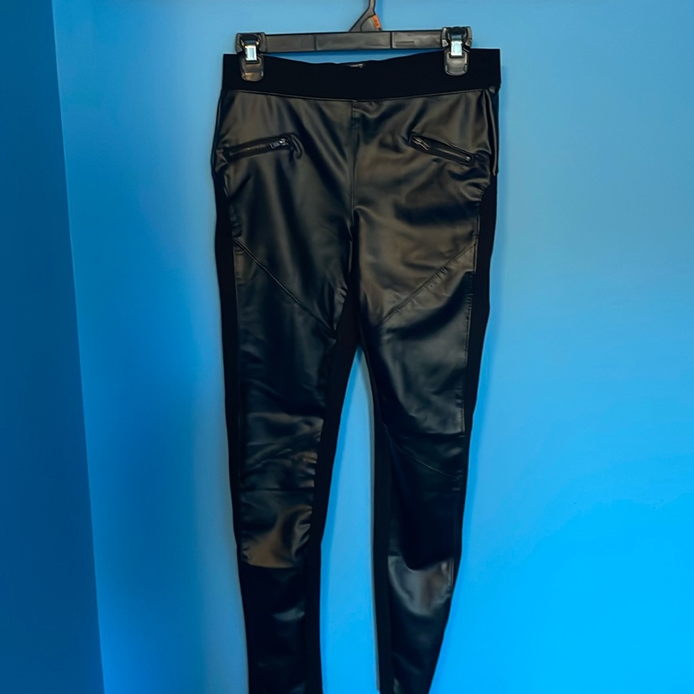 Suko pants, leather look front soft back size 6